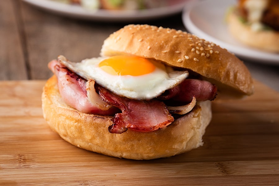 egg and bacon roll